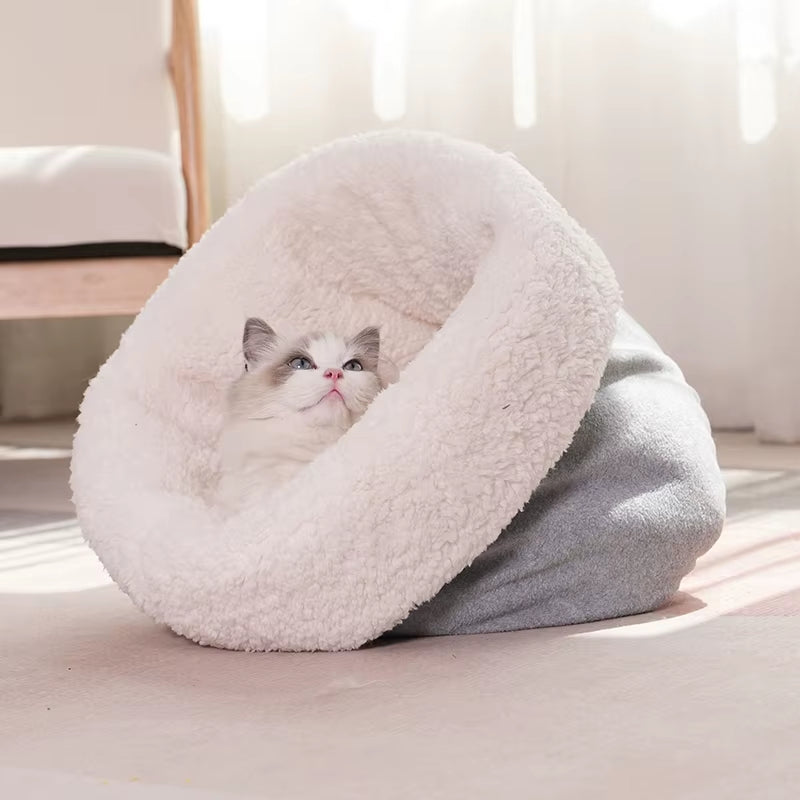 Warm Bed for Cats Dogs Comfortable Soft Polar Fleece Bucket Type Sleeping Bag Semi-Enclosed Tunnels Pet House Cats Cartoon Sofa
